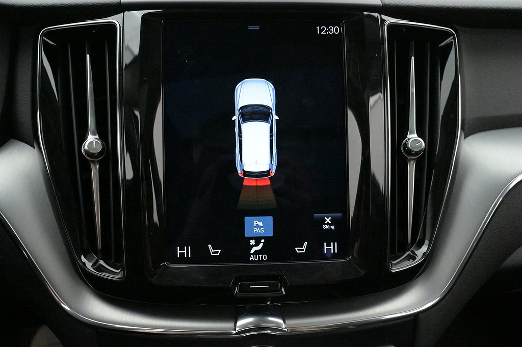 Volvo XC60 Recharge T6 AWD Momentum Adv. Pano LED Drag
