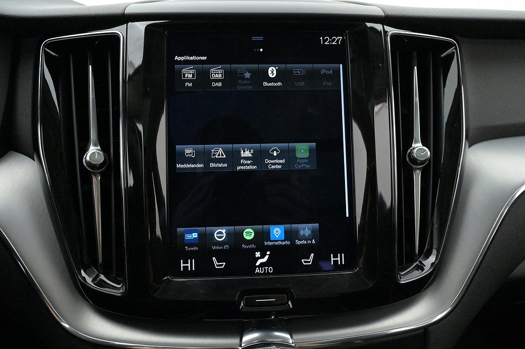 Volvo XC60 Recharge T6 AWD Momentum Adv. Pano LED Drag