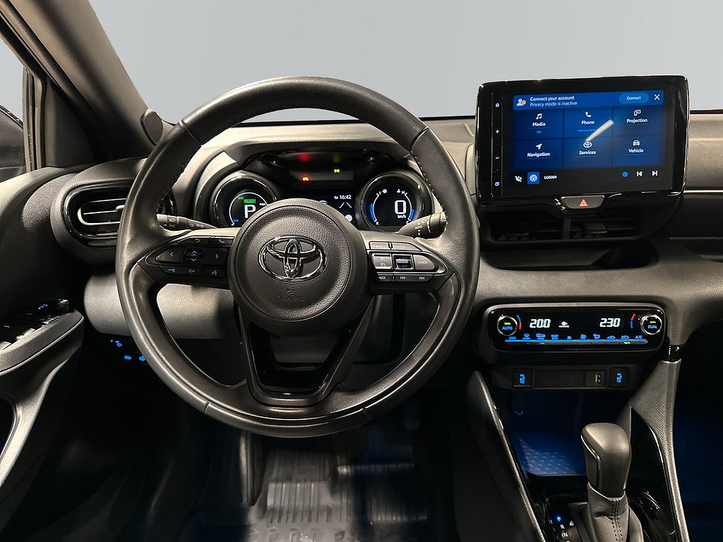 Toyota Yaris 1,5 HYBRID STYLE SÄKERHETSPAKET P-SENSOR CARPLAY