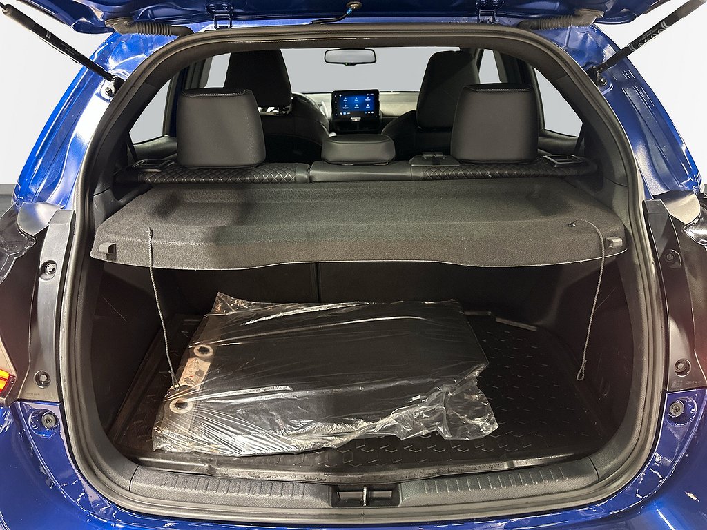 Toyota Yaris 1,5 HYBRID STYLE SÄKERHETSPAKET P-SENSOR CARPLAY
