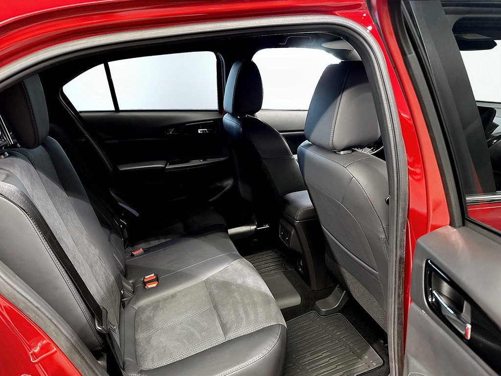 Mitsubishi Eclipse Cross PHEV Black Edition – DEMO