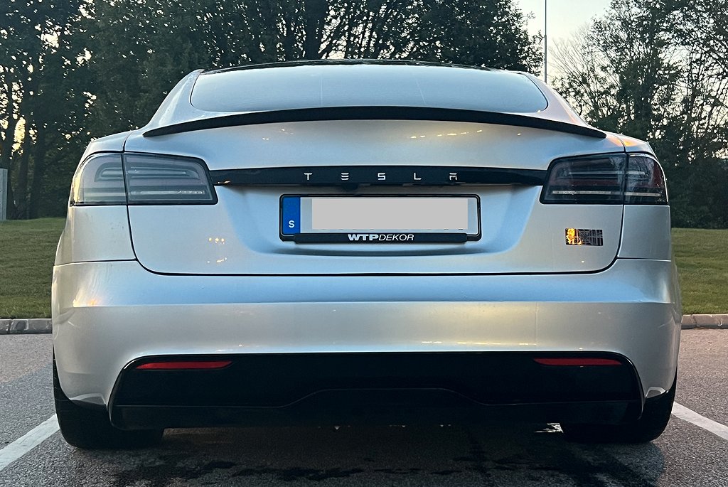 Tesla Model S PLAID 02/23 HW4 röda ok Vossen + Arachnid MOMS