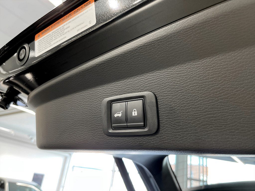Mitsubishi Outlander Instyle Plug-In Hybrid 4WD – DEMO