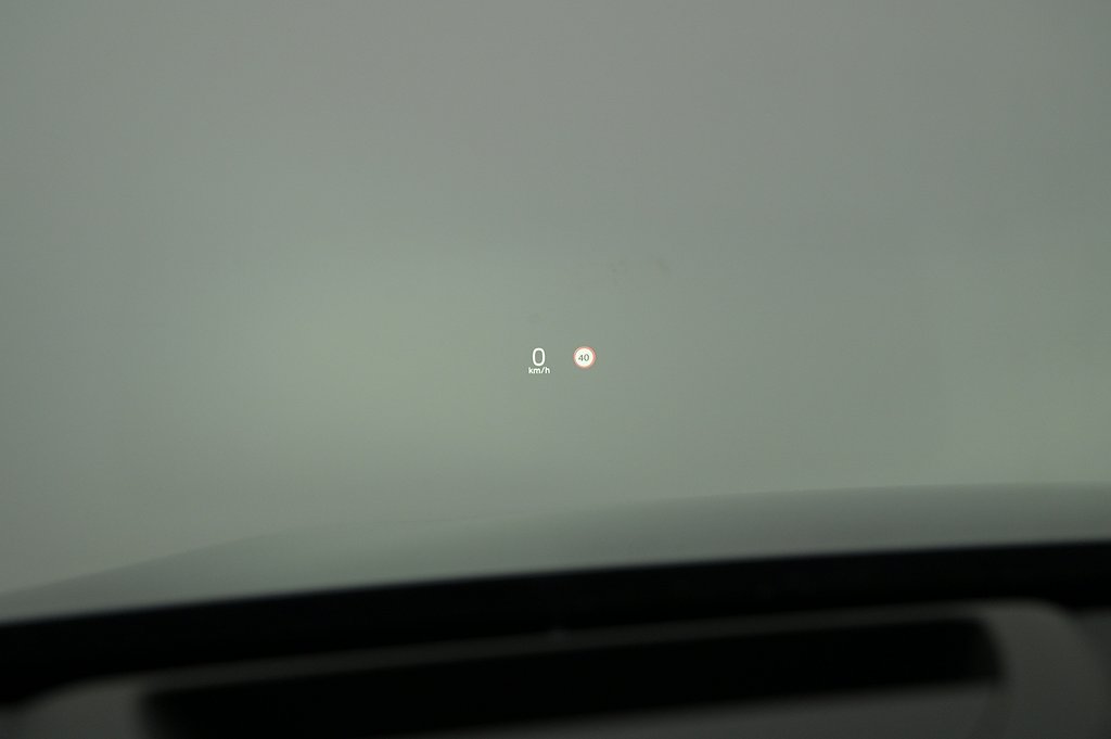 Volvo V60 Recharge T8 AWD R-Design Pano 360 HUD H/K Drag
