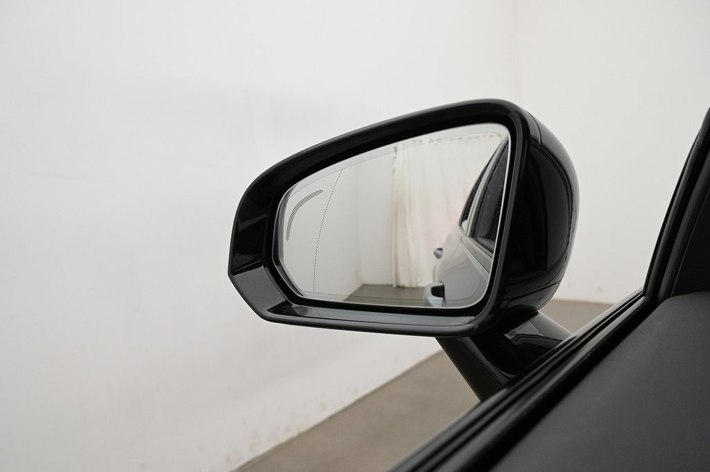 Volvo V60 Recharge T8 AWD R-Design Pano 360 HUD H/K Drag