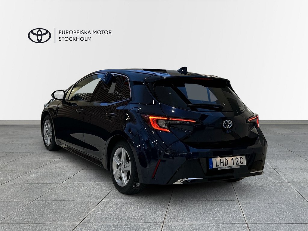 Toyota Corolla 1,8 HYBRID 5D STYLE VINTERHJUL P-SENSORER