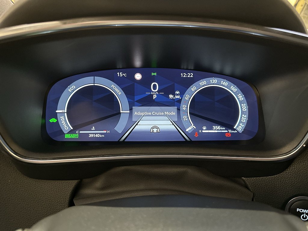 Toyota Corolla 1,8 HYBRID 5D STYLE VINTERHJUL P-SENSORER