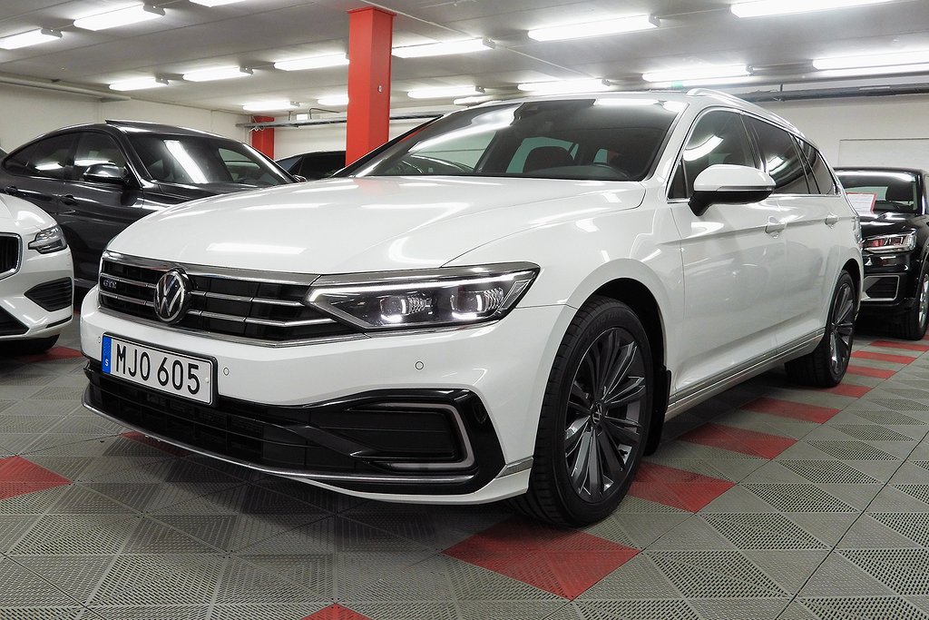 Volkswagen Passat GTE Executive Drag Panorama Cockpit Laddhybrid