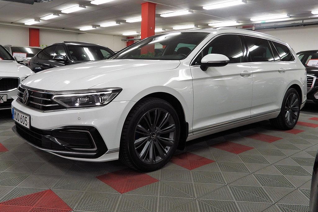 Volkswagen Passat GTE Executive Drag Panorama Cockpit Laddhybrid