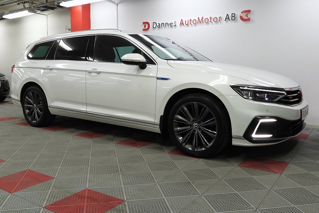 Volkswagen Passat GTE Executive Drag Panorama Cockpit Laddhybrid