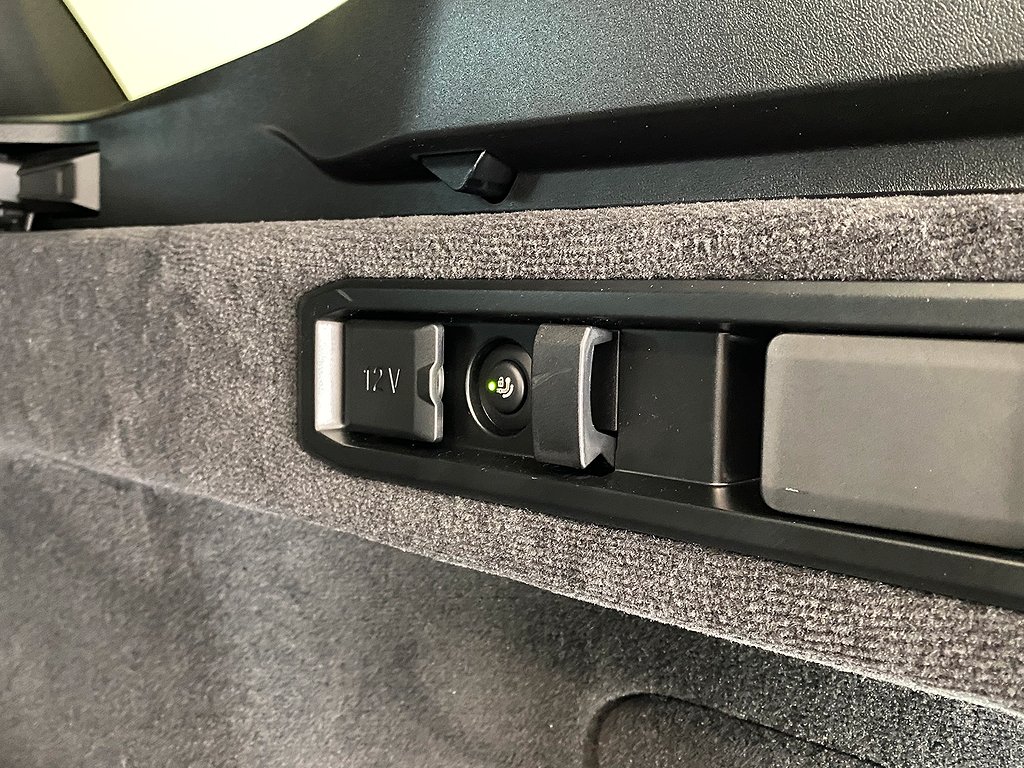 BMW 530e xDrive Touring M-Sport Active Edition H/K Drag