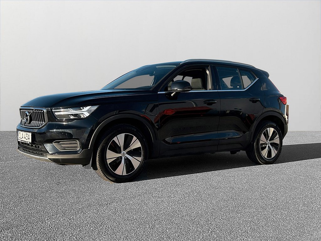 Volvo XC40 Recharge T4 DCT Momentum PHEV Navi