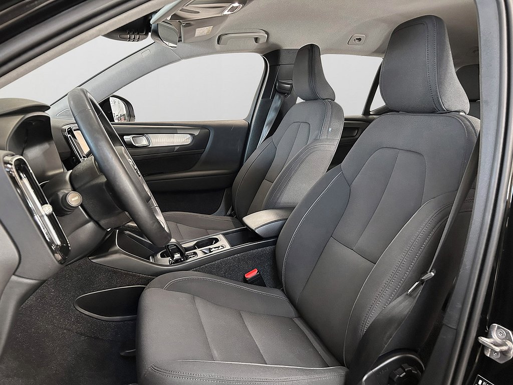 Volvo XC40 Recharge T4 DCT Momentum PHEV Navi