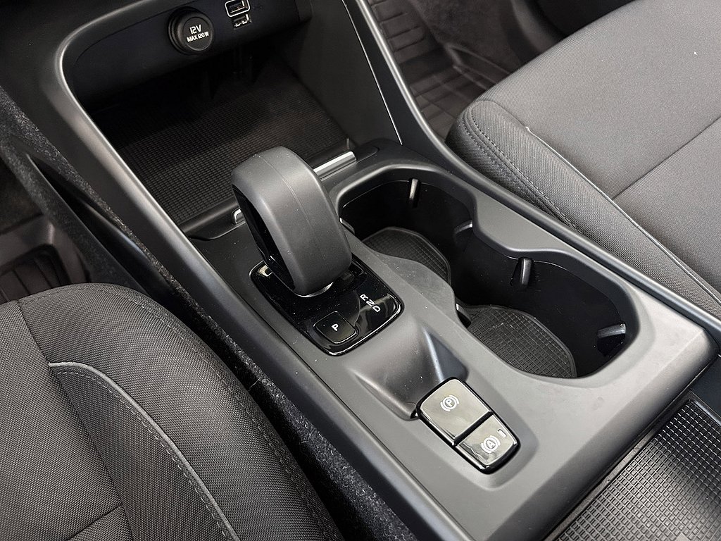 Volvo XC40 Recharge T4 DCT Momentum PHEV Navi