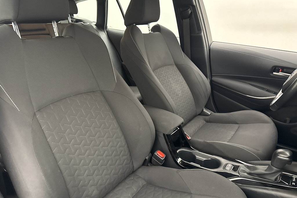 Toyota Corolla Hybrid 122hk Active Backkamera Rattvärme MOMS