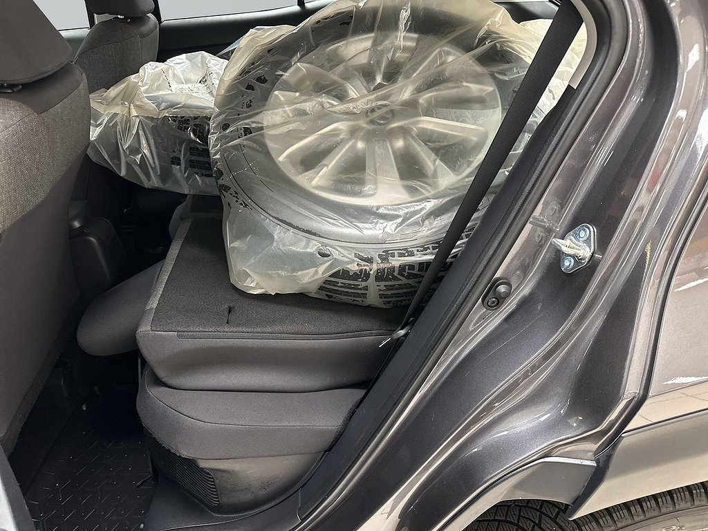 Toyota Yaris Cross 1,5 HYBRID ACTIVE VINTERHJUL P-SENSOR SPI