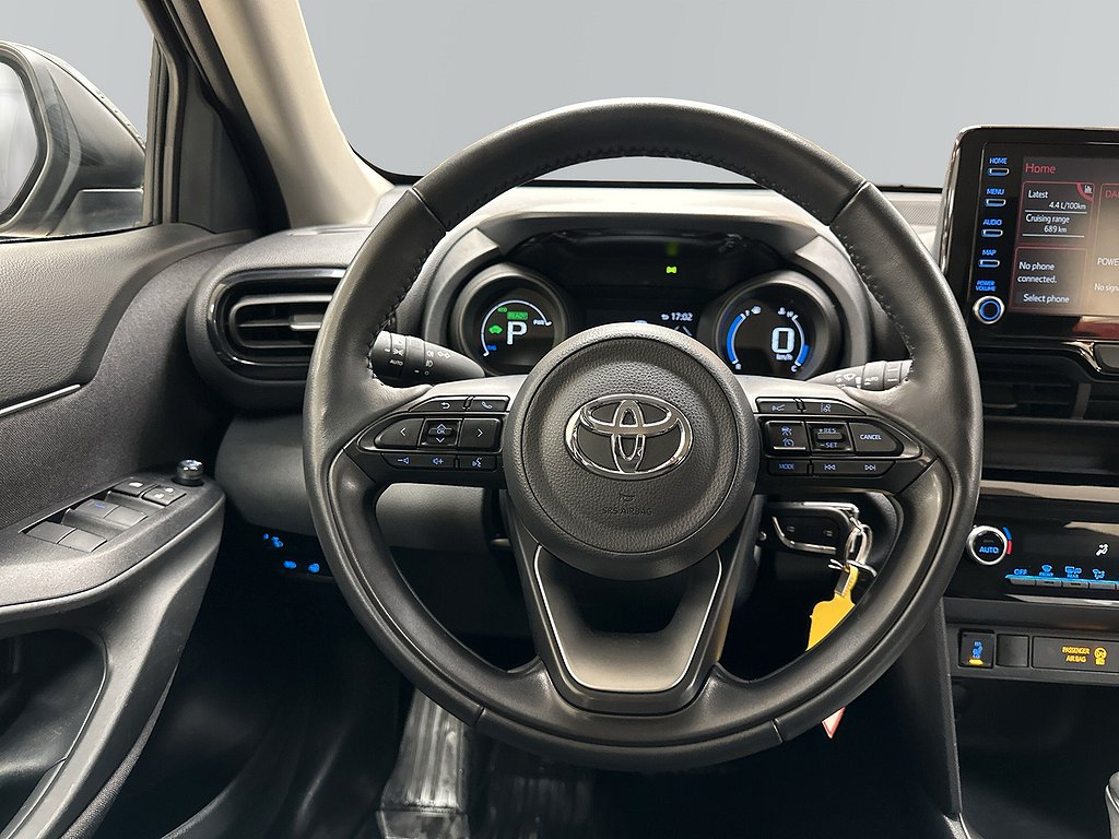 Toyota Yaris Cross 1,5 HYBRID ACTIVE VINTERHJUL P-SENSOR SPI