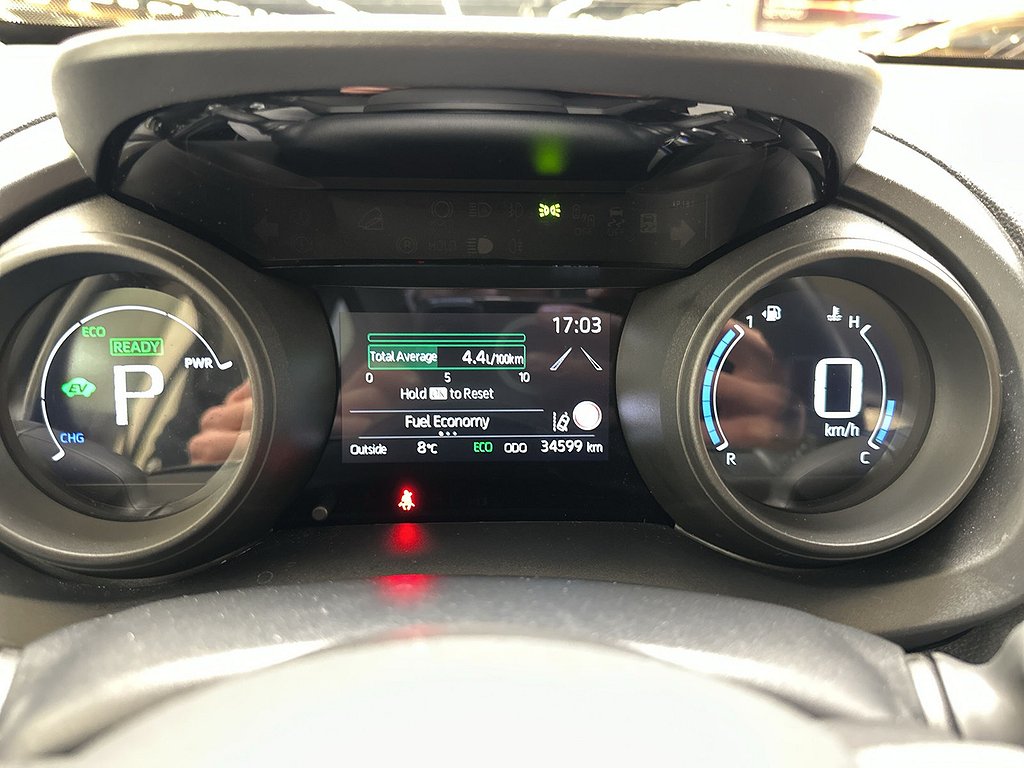 Toyota Yaris Cross 1,5 HYBRID ACTIVE VINTERHJUL P-SENSOR SPI