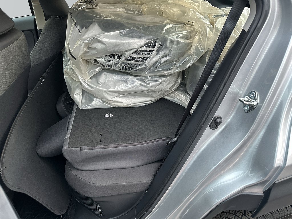 Toyota Yaris Cross 1,5 HYBRID ACTIVE VINTERHJUL P-SENSOR SPI
