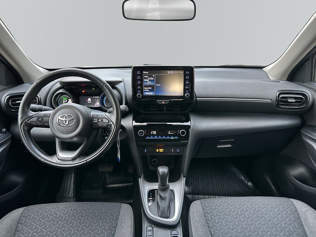 Toyota Yaris Cross 1,5 HYBRID ACTIVE VINTERHJUL P-SENSOR SPI