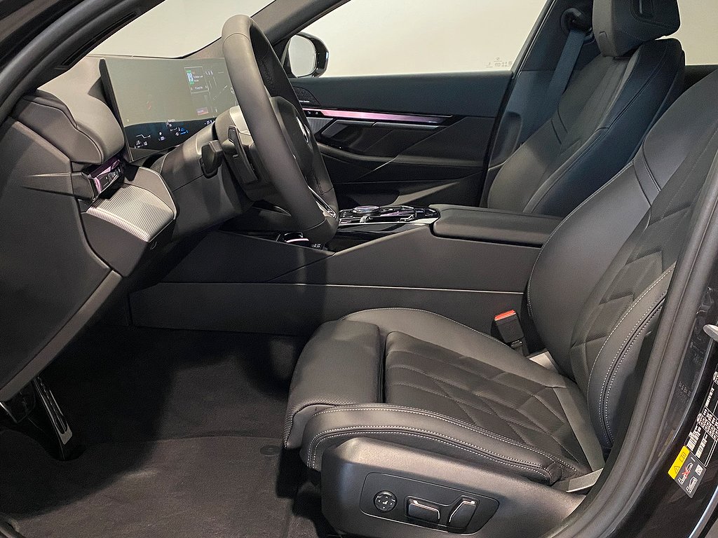 BMW 530e xDrive Touring M-Sport H/K Adaptiv Farthållare Drag