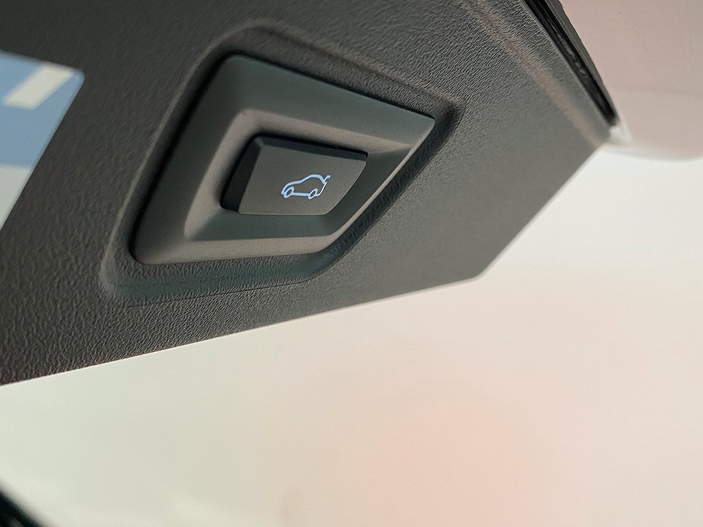 BMW 530e xDrive Touring M-Sport H/K Adaptiv Farthållare Drag