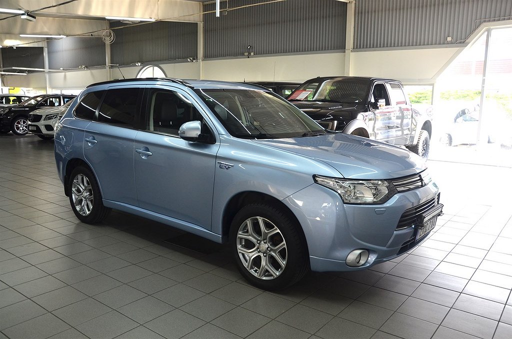 Mitsubishi Outlander PHEV CVT, 203hk Business