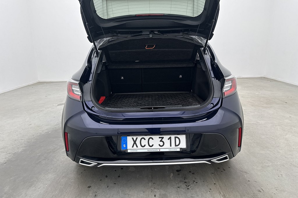 Toyota Corolla Hybrid 184hk GR Sport Bi-tone Värmare Kamera
