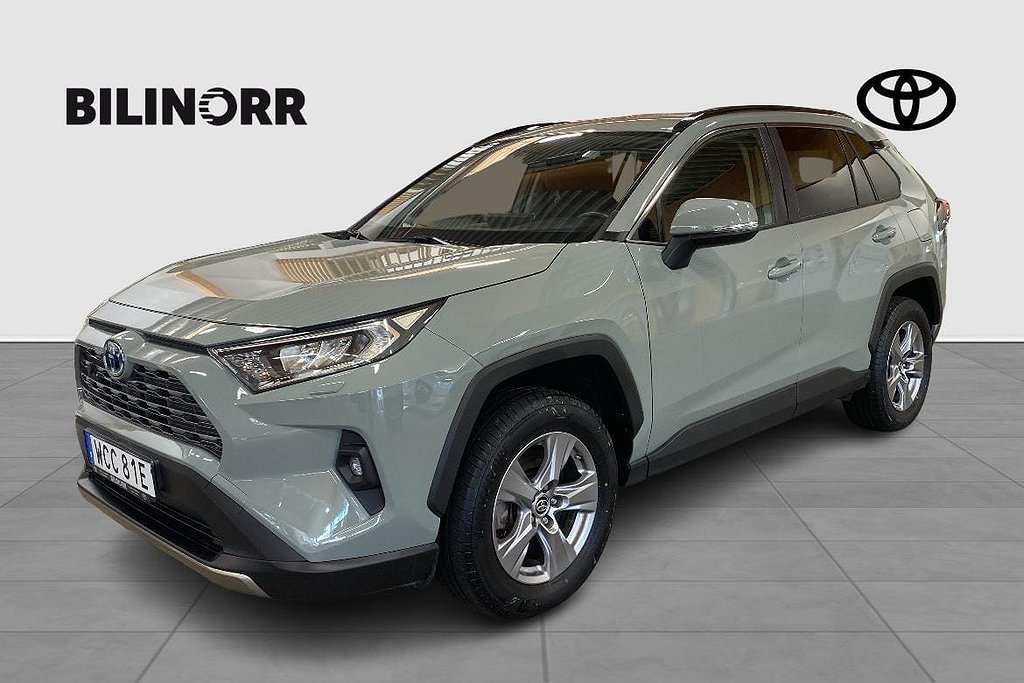 Toyota RAV4 Hybrid AWD-i 2,5 ACTIVE | Vinterhjul | Motorvärmare