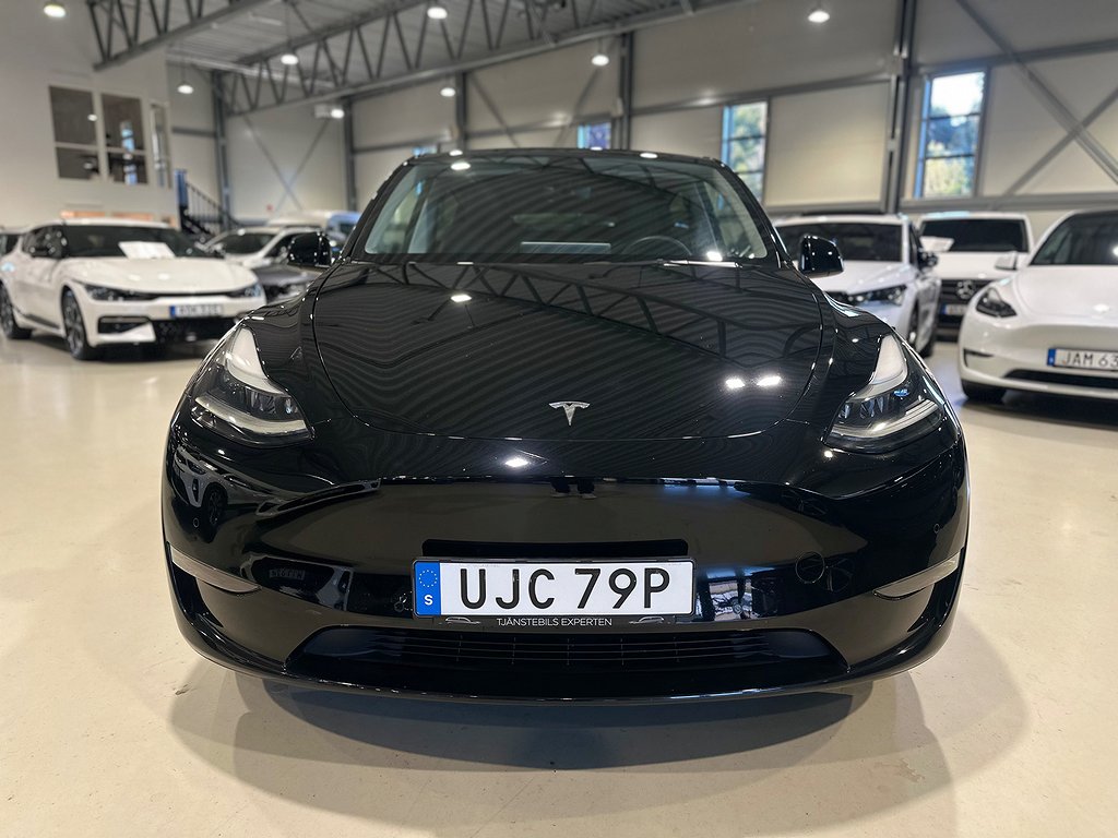 Tesla Model Y Performance 534hk  / Moms / Sv.såld