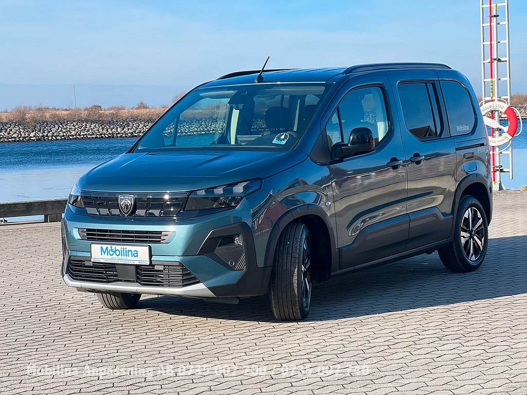 Peugeot Rifter Handikappanpassad Rullstolsbil 2025
