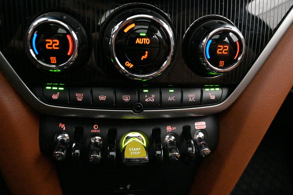 MINI Countryman Cooper SE ALL4 Maximise Läder Pano HUD H/K
