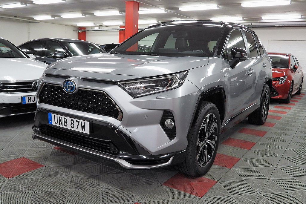 Toyota RAV4 Plug-in Hybrid E-CVT Style Panorama JBL SoV Hjul