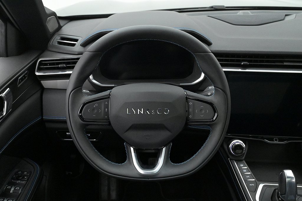 Lynk & Co 01 PHEV Pano 360 Adap Farth Infinity BLIS