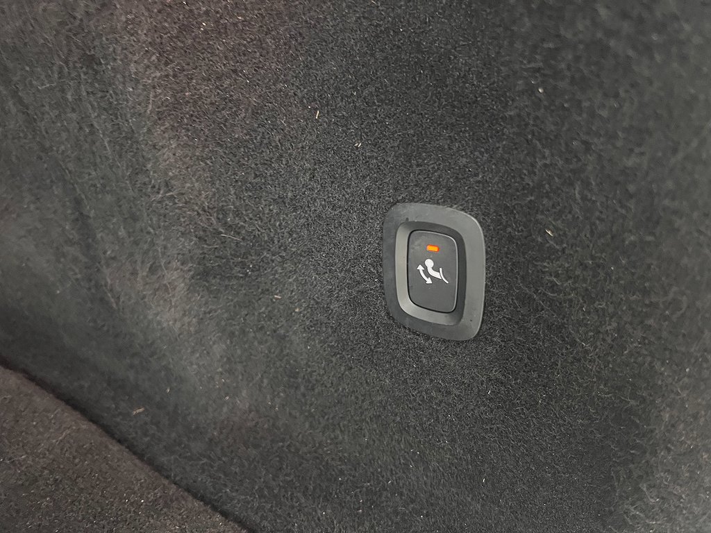 Volvo XC60 Recharge T6 AWD H/K Inscription Pano Skinn Drag