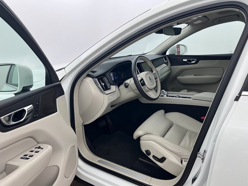 Volvo XC60 Recharge T6 AWD H/K Inscription Pano Skinn Drag