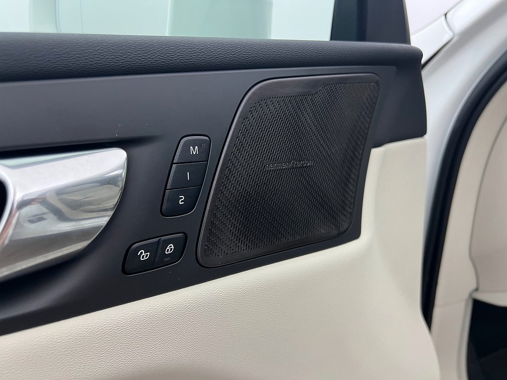Volvo XC60 Recharge T6 AWD H/K Inscription Pano Skinn Drag