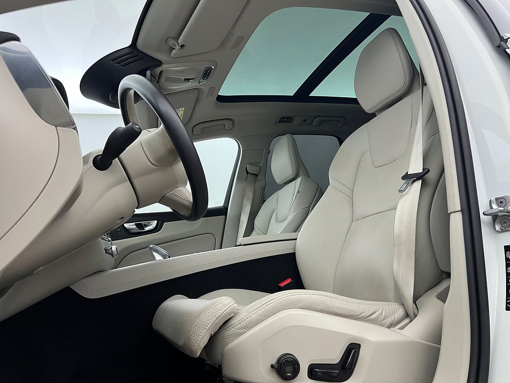 Volvo XC60 Recharge T6 AWD H/K Inscription Pano Skinn Drag