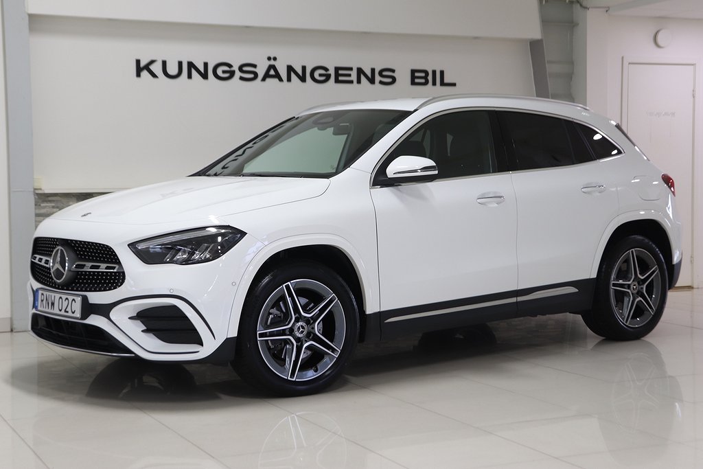 Mercedes-Benz GLA 250 e AMG B-Kam Navi Drag Nyservad MOMS