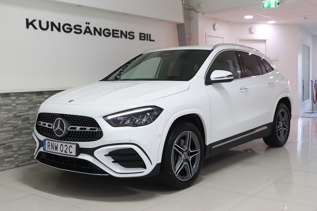Mercedes-Benz GLA 250 e AMG B-Kam Navi Drag Nyservad MOMS