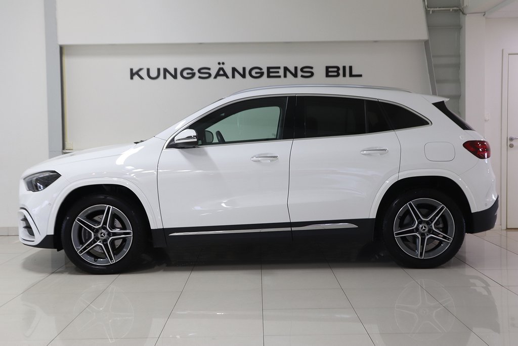 Mercedes-Benz GLA 250 e AMG B-Kam Navi Drag Nyservad MOMS