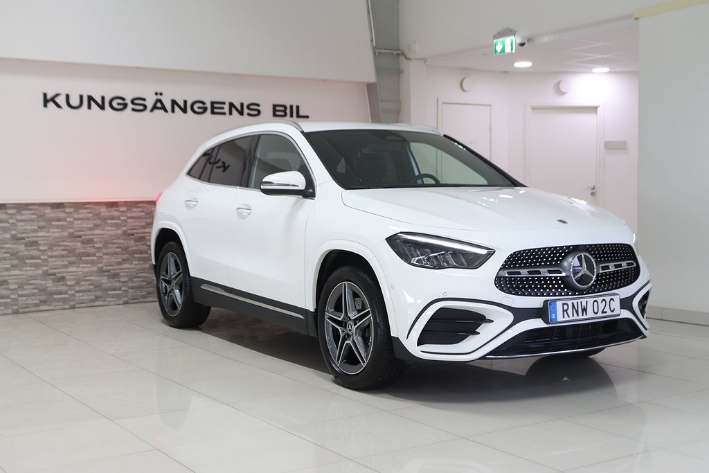 Mercedes-Benz GLA 250 e AMG B-Kam Navi Drag Nyservad MOMS