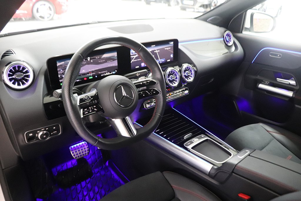 Mercedes-Benz GLA 250 e AMG B-Kam Navi Drag Nyservad MOMS