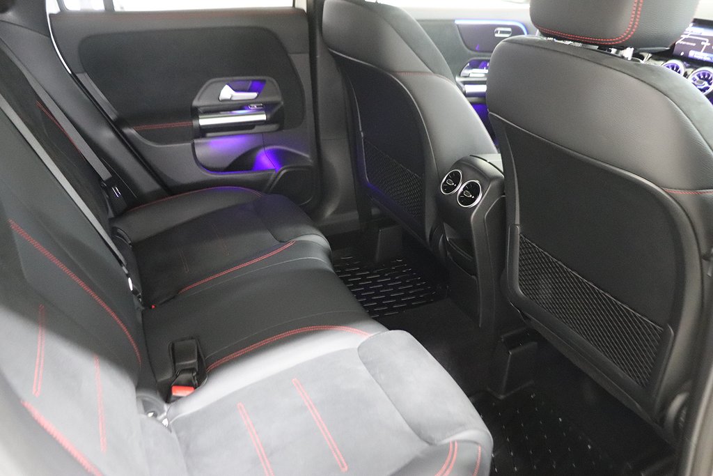 Mercedes-Benz GLA 250 e AMG B-Kam Navi Drag Nyservad MOMS