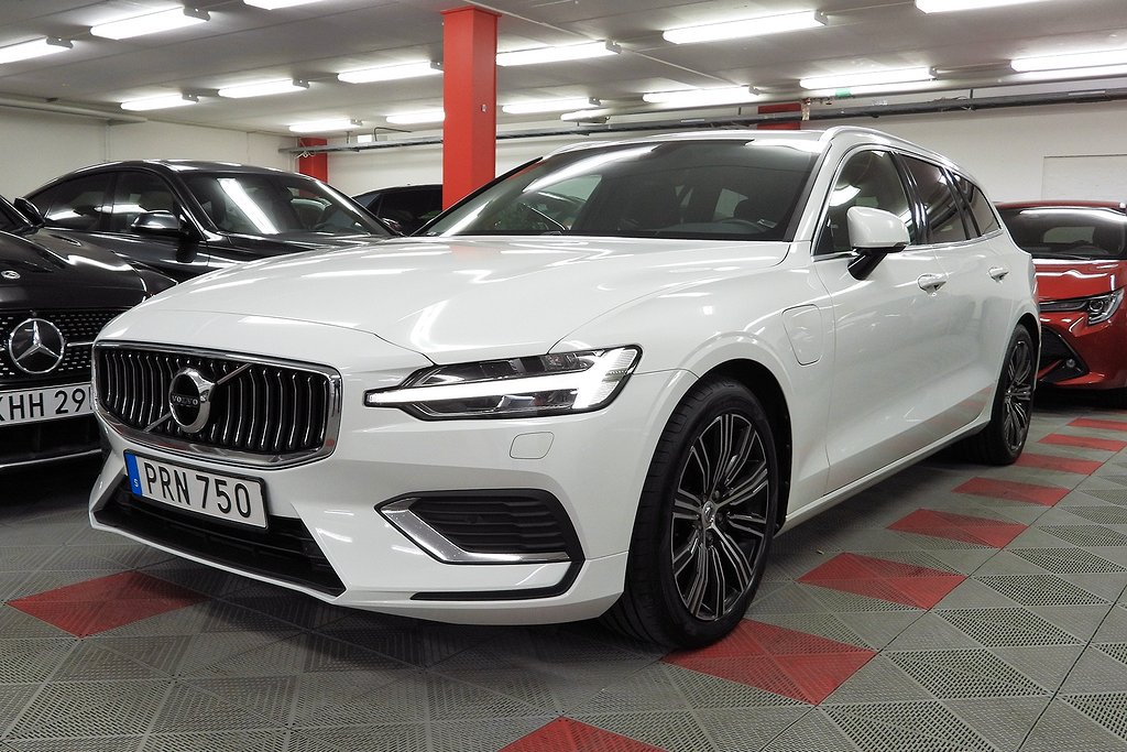 Volvo V60 Recharge T6 AWD SoV Hjul Kamera Harman Kardon