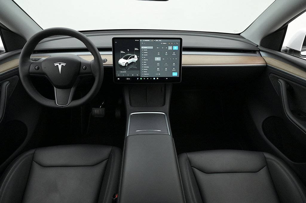 Tesla Model Y Standard Range RWD Autopilot Pano Drag V-hjul