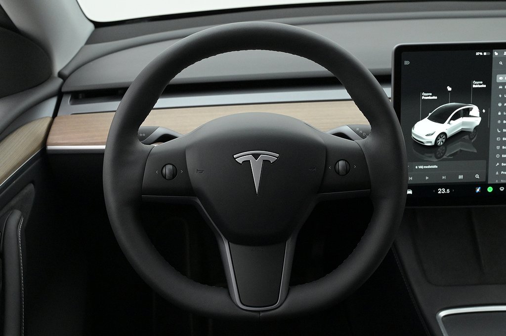 Tesla Model Y Standard Range RWD Autopilot Pano Drag V-hjul