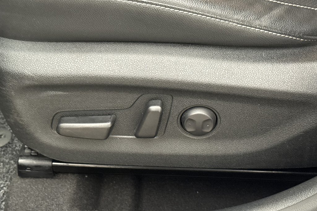Kia Niro P-HEV Advance Plus 2 Cockpit Kamera Skinn Dragkrok