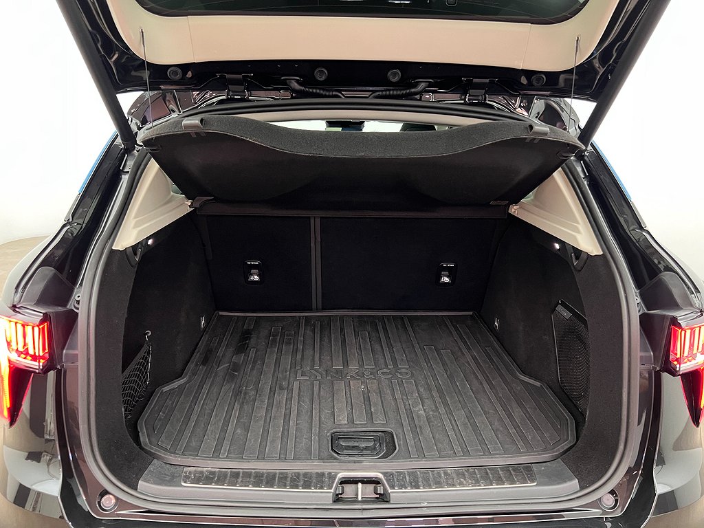 Lynk & Co 01 PHEV DCT | Panorama | Dragkrok | Navigation