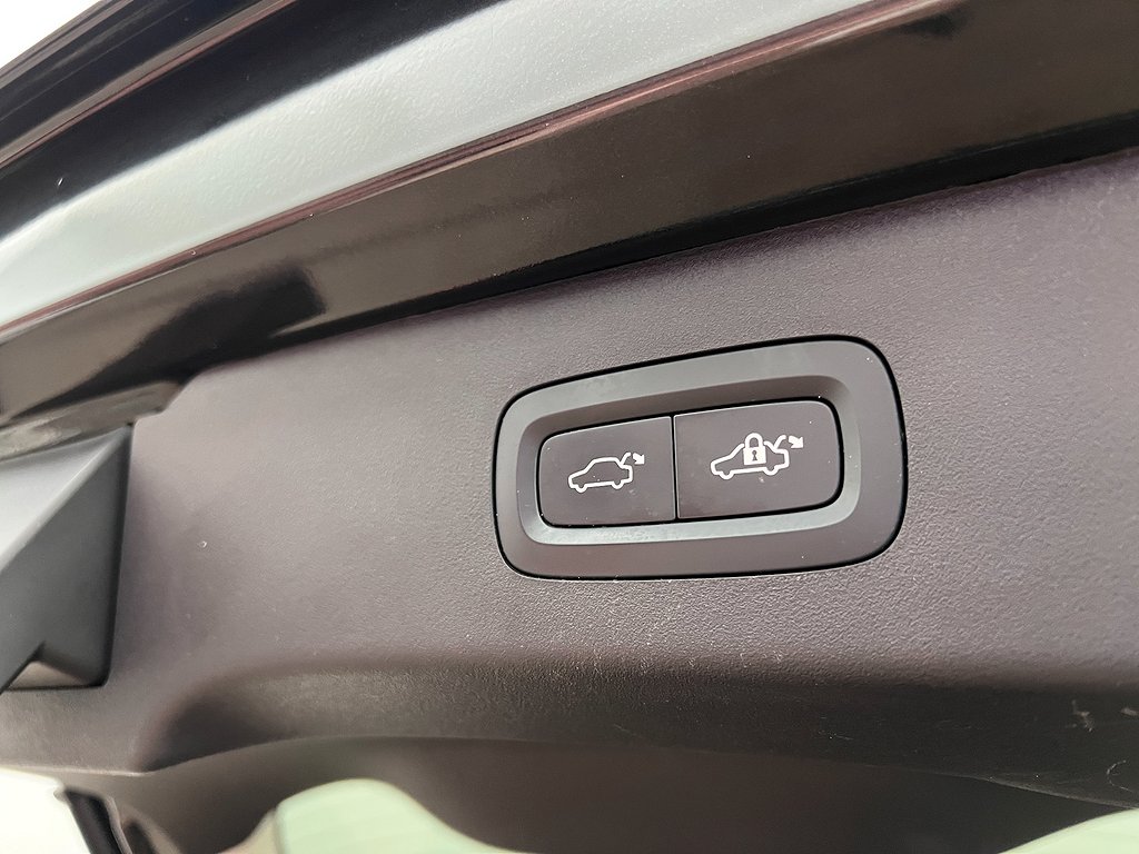 Lynk & Co 01 PHEV DCT | Panorama | Dragkrok | Navigation